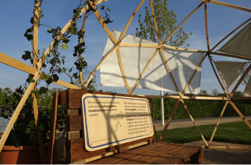 Nord-Süd-Dome — weitere Ansicht