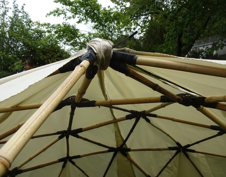 Rettungsdome — weitere Ansicht